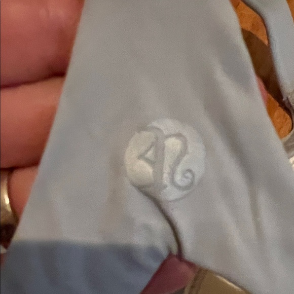 NWT MEDIUM Running Girl Light Gray Sports Bra M - Picture 7 of 9